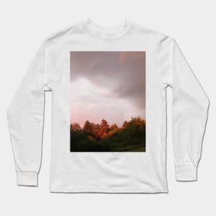 Natural color splendor of the sky before storm with red trees sun reflection Long Sleeve T-Shirt